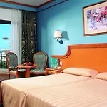 ホテル Riu Bravo 4*