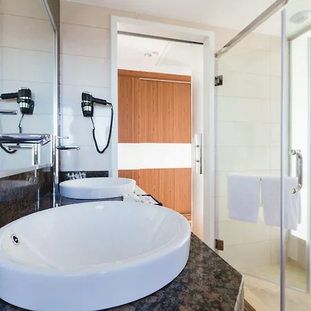 Riu Bravo Hotel 4*