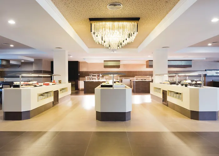 فندق Riu Bravo 4*